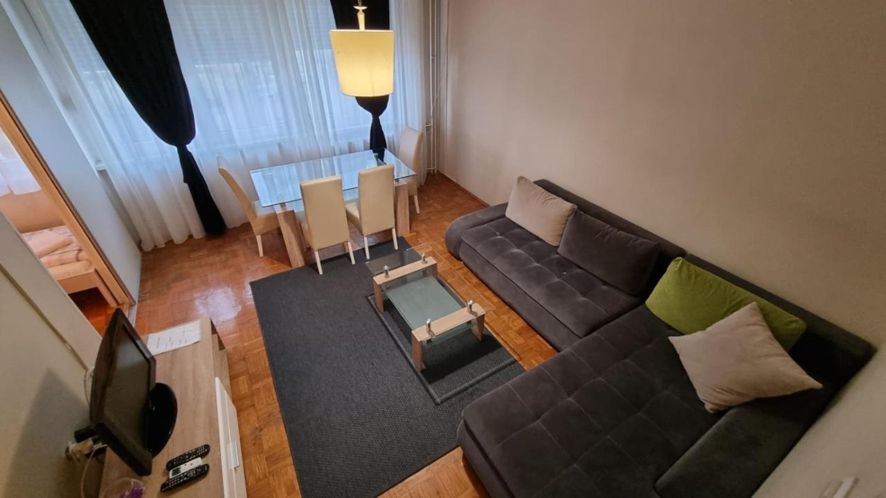 Slavija Square Apartments ベオグラード エクステリア 写真